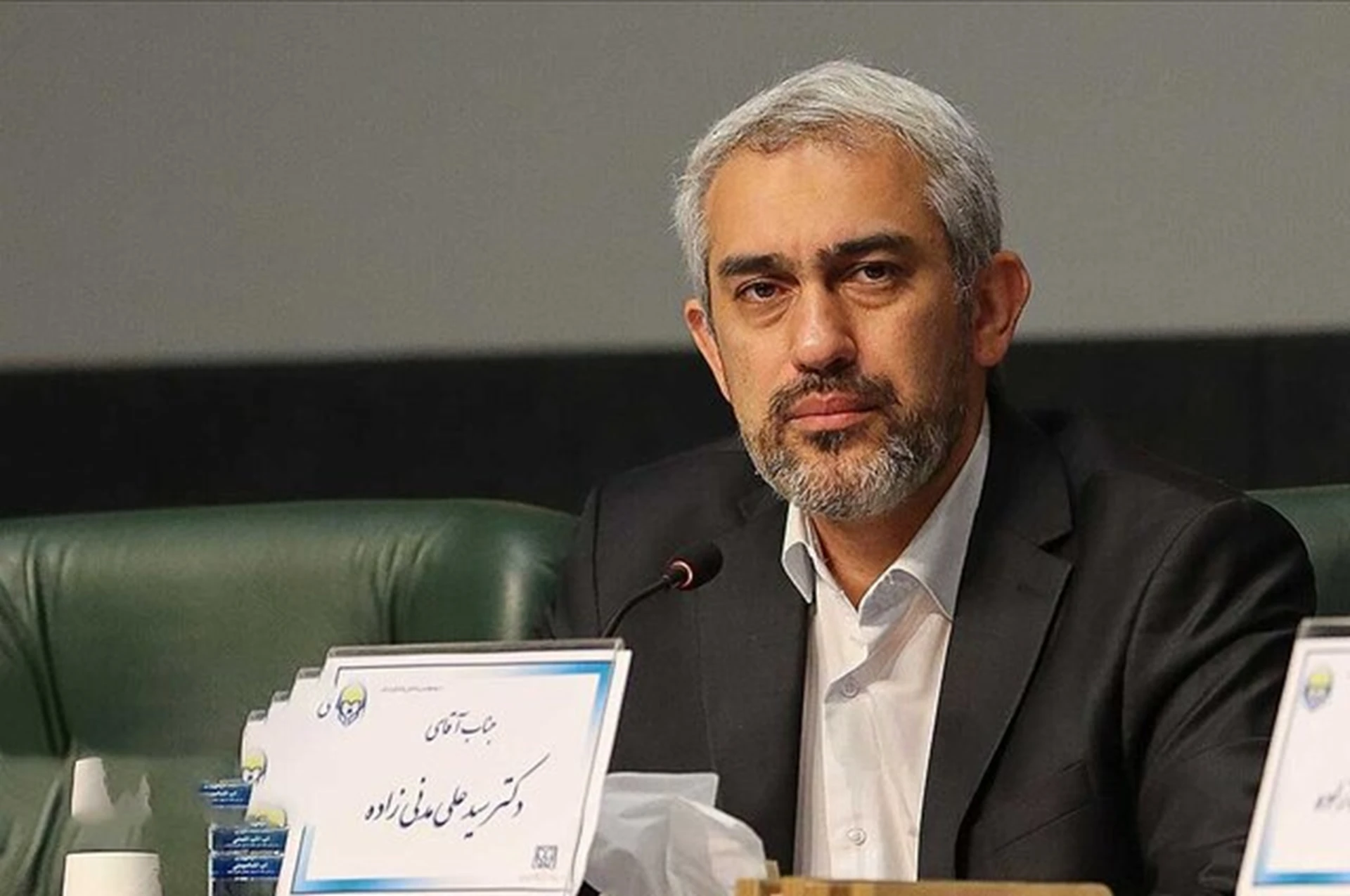 مدنی‌زاده به عنوان وزیر پیشنهادی اقتصاد به مجلس معرفی شد